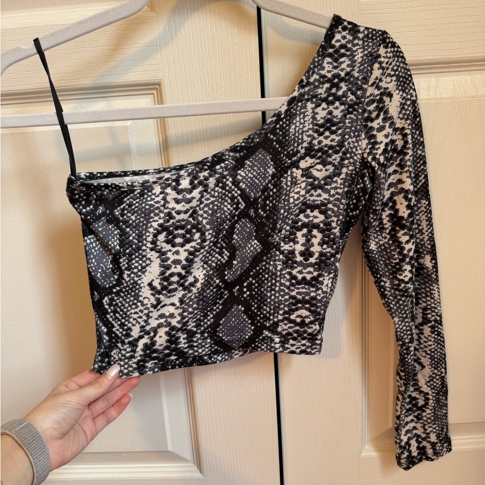 SHEIN one shoulder crop top